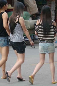 王鹤棣承认已订婚宋伊人